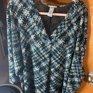 Catherine’s 3/4 sleeve sweater like material